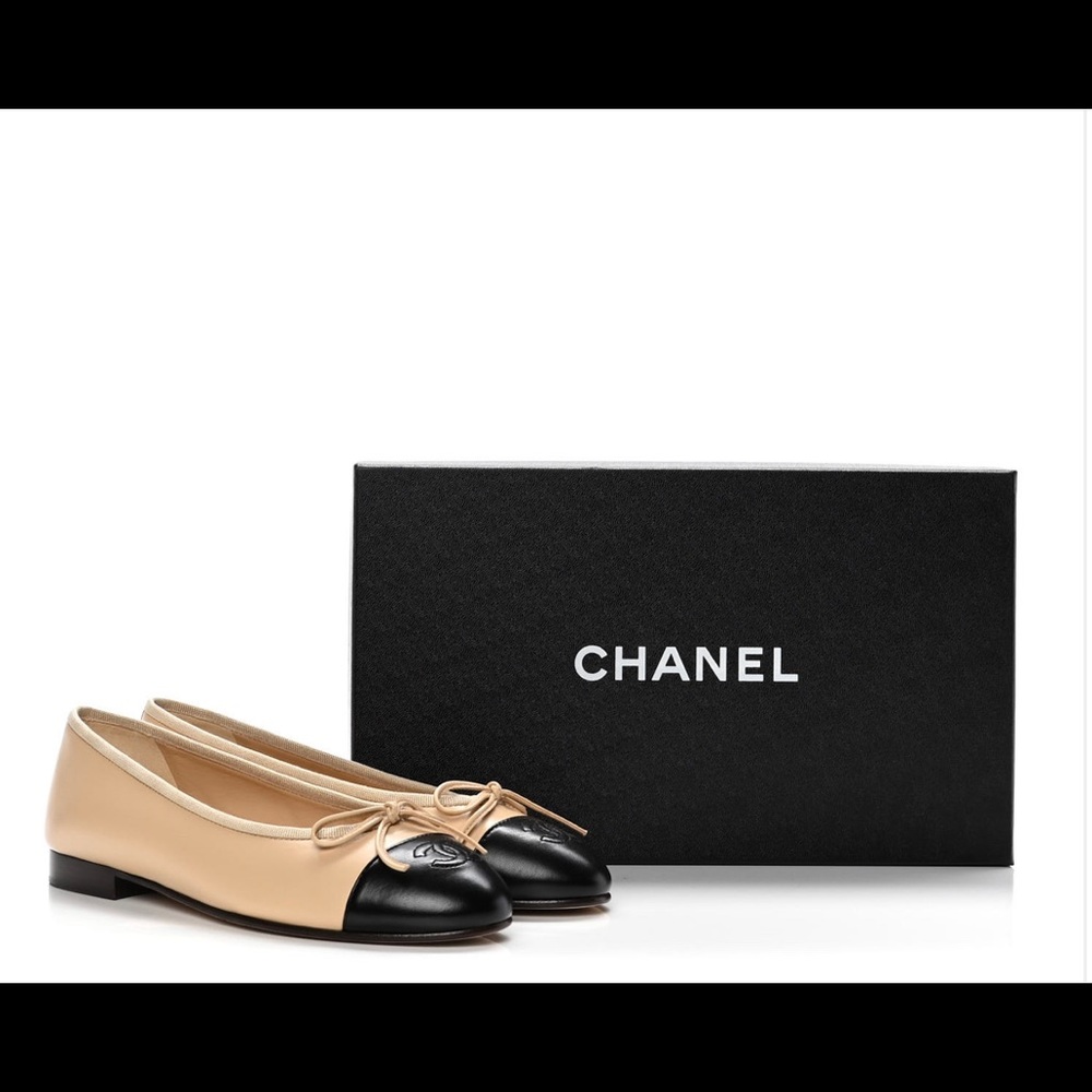 CHANEL Lambskin CC Cap Toe Ballerina Flats 40 Beige Black